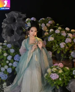 Read more about the article Nashi Tu Shiro Hot51 và YYlive Việt Nam