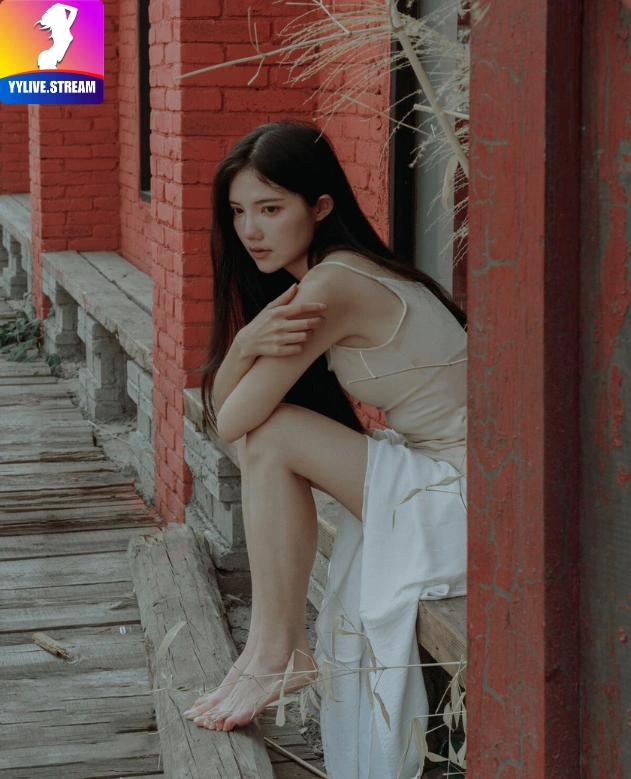 Yan Shi Yi -hot51.live