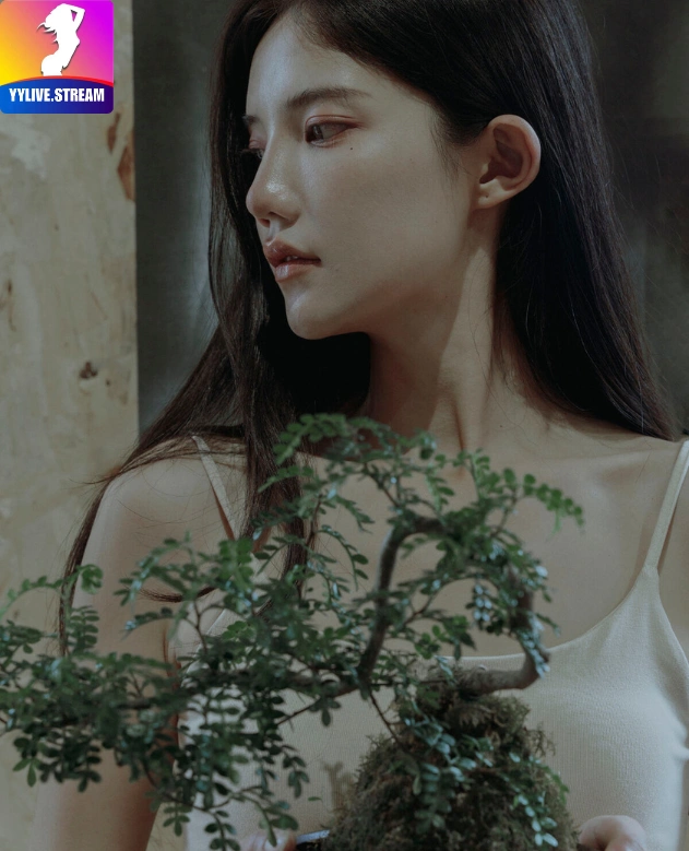 Yan Shi Yi -hot51.live