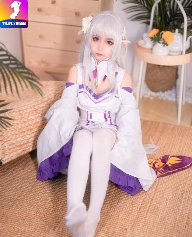 Emilia -hot51.live