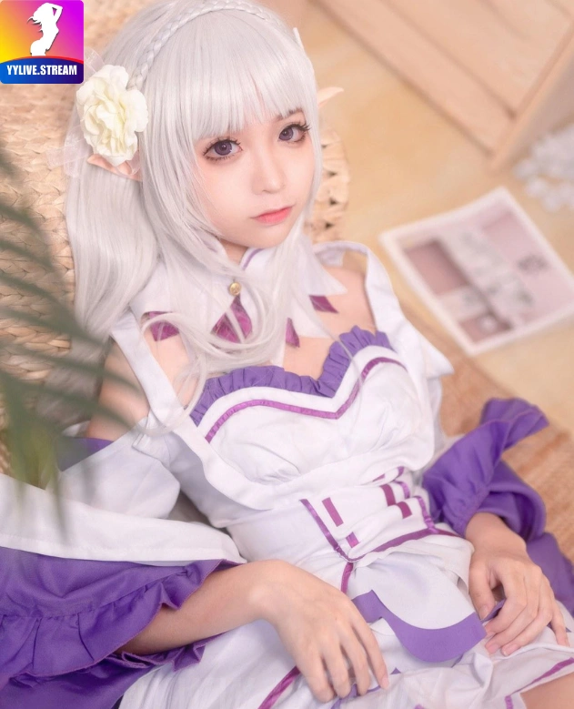 Emilia -hot51.live