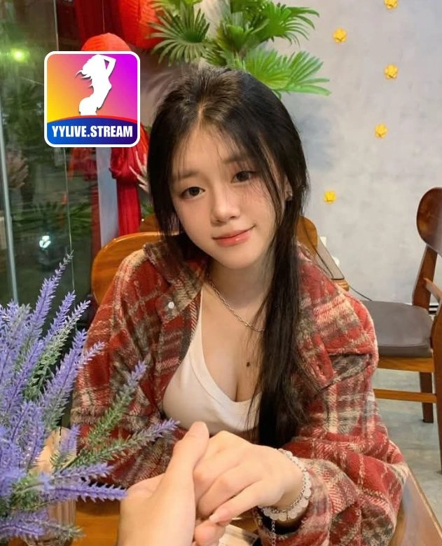Thùy Dương-YYLive.stream